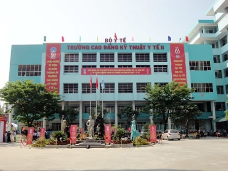 Công bố quyết định thành lập trường Đại học Kỹ thuật Y- Dược Đà Nẵng